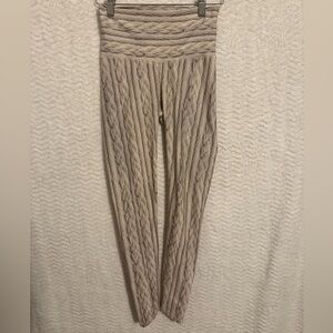 Niyama Sol Beige Leggings. Size small. Unbelievably soft! Made so well ☺️🧡